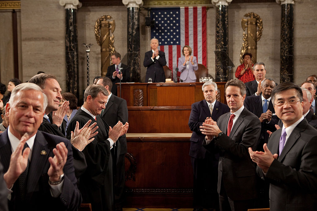 1024px-pathway_through_house_chamber_for_sotu_speech